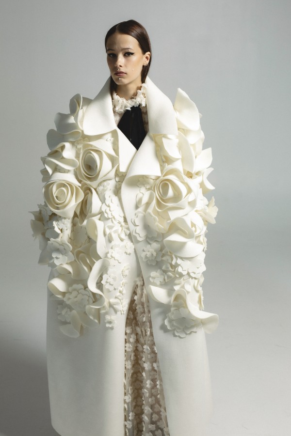 Avant Garde White Floral Coat, Editorial Photoshoot Coat, Couture Statement Coat, Oversized Designer Coat, Stage Costume, Artistic Fashion