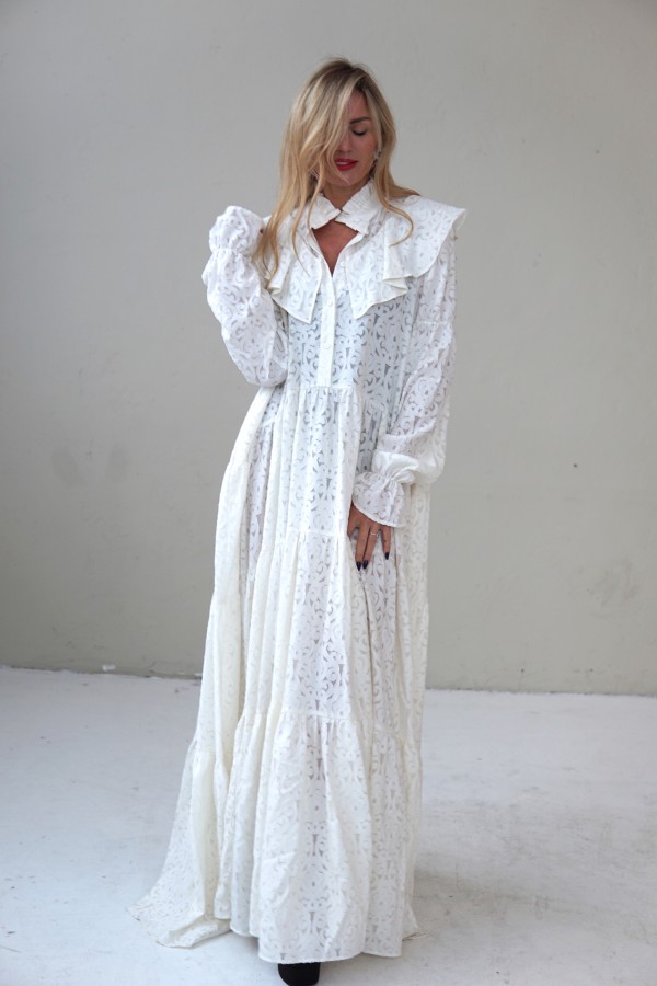 WHITE LONG DRESS WITH LONG SLEEVES AND RUFFLES