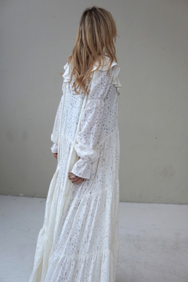 WHITE LONG DRESS WITH LONG SLEEVES AND RUFFLES