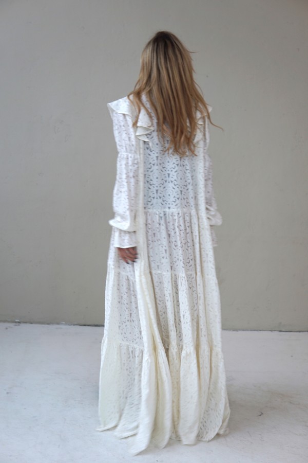 WHITE LONG DRESS WITH LONG SLEEVES AND RUFFLES