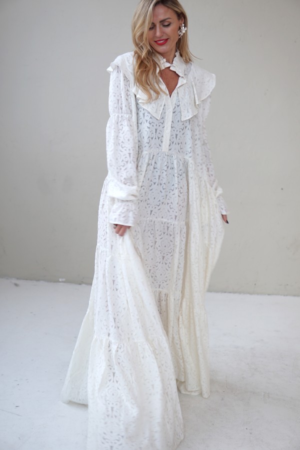 WHITE LONG DRESS WITH LONG SLEEVES AND RUFFLES