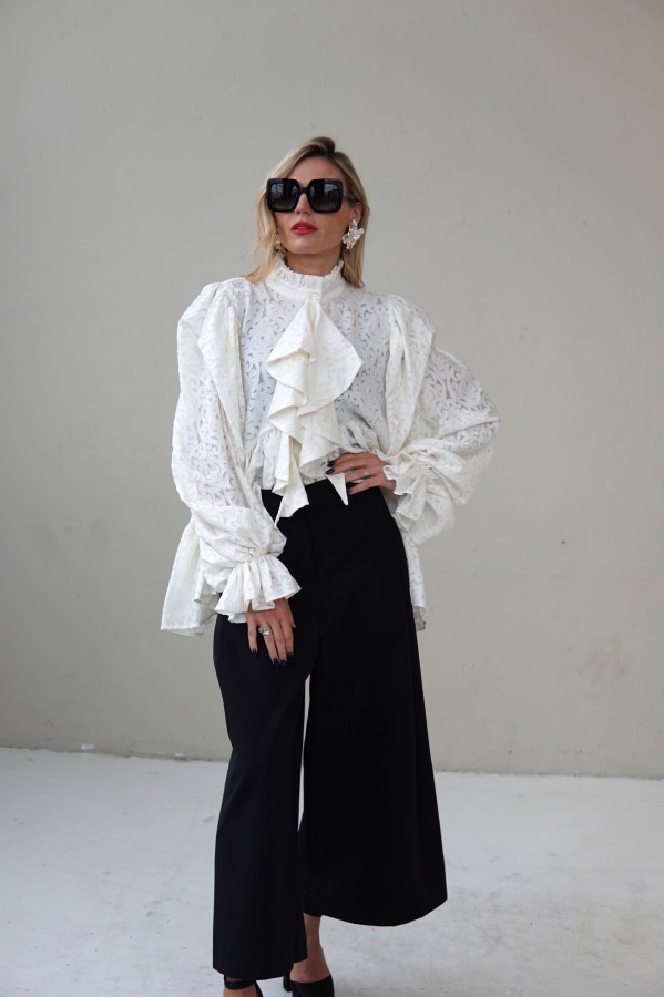 WHITE STYLISH BLOUSE WITH WIDE SLEEVES