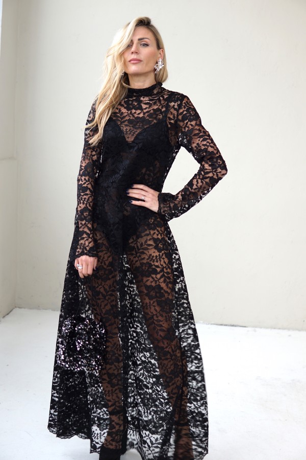 LONG BLACK LACE EVENING DRESS WITH STAND COLLAR