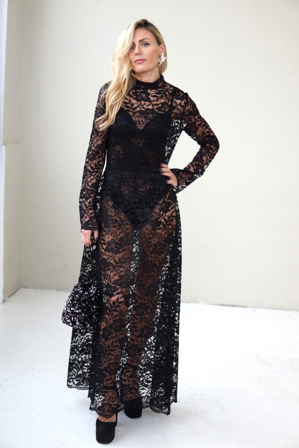 LONG BLACK LACE EVENING DRESS WITH STAND COLLAR