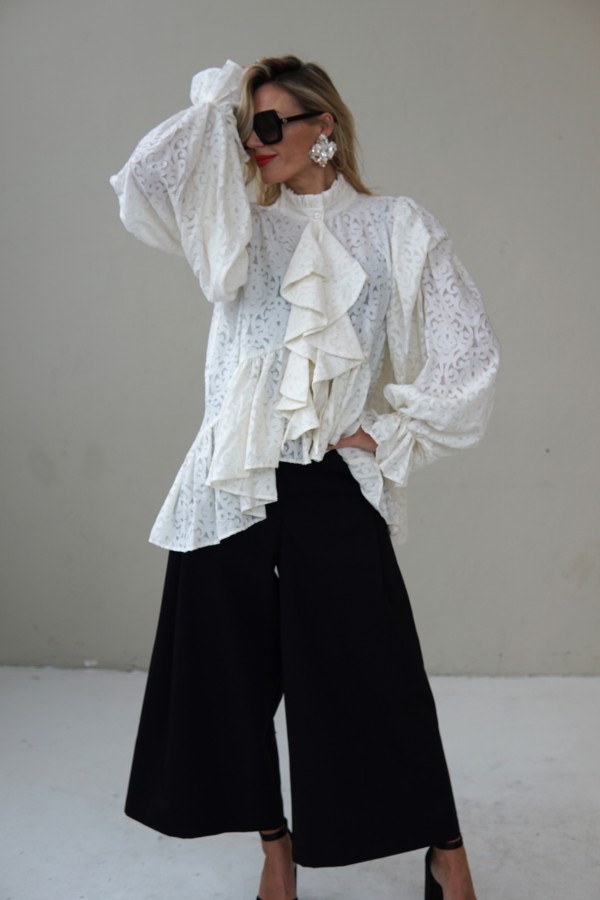 WHITE STYLISH BLOUSE WITH WIDE SLEEVES