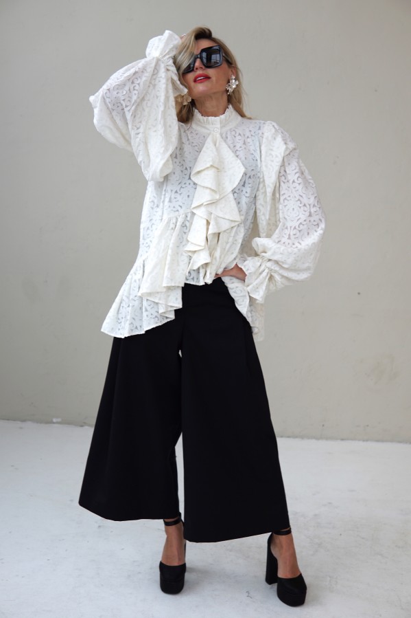 WHITE STYLISH BLOUSE WITH WIDE SLEEVES